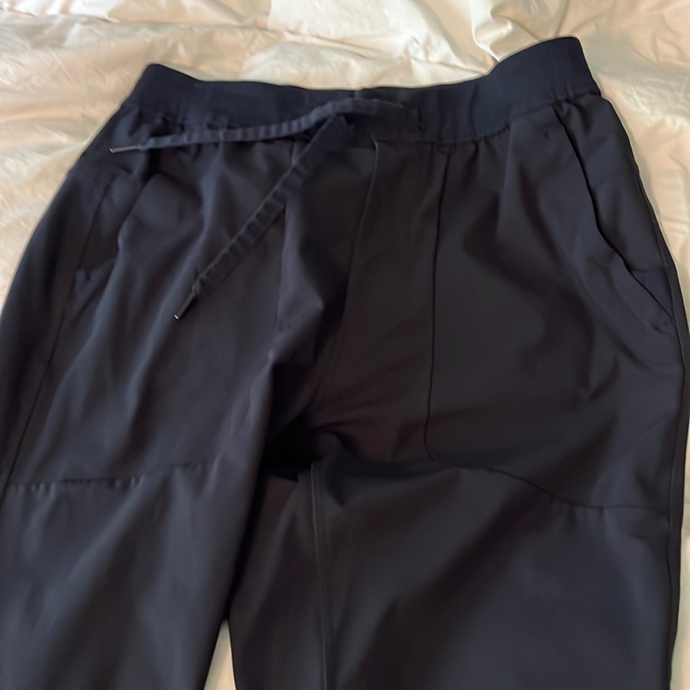 Men’s Lululemon black pants joggers. Worn a few times excellent condition
